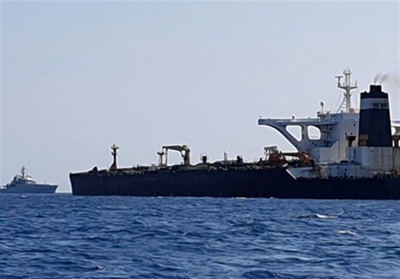 کشتی حامل ۲۵۰ هزار لیتر سوخت قاچاق در خلیج‌فارس توسط منطقه دوم دریایی سپاه توقیف شد