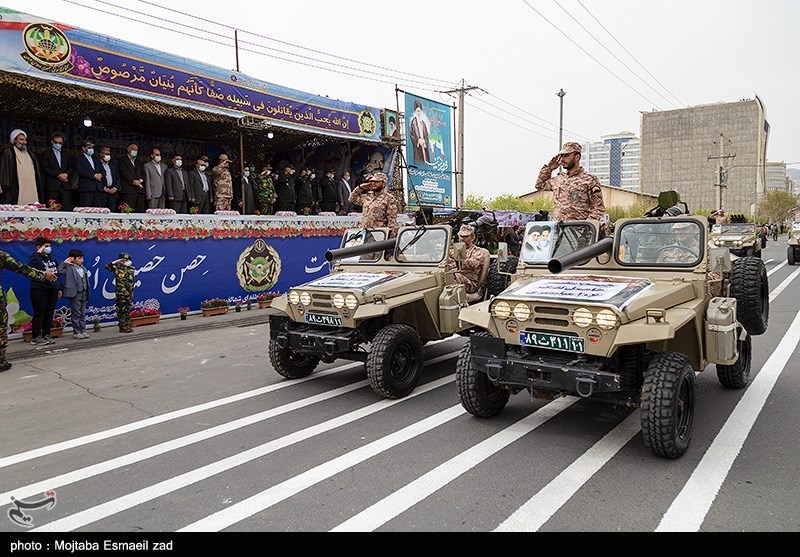 فرمانده قرارگاه ارتش در غرب کشور: ‌داعشی‌ها دیگر جرأت نزدیک شدن به مرزهای غرب ایران را ندارند/ دشمن متجاوز را از بیخ قطع خواهیم کرد