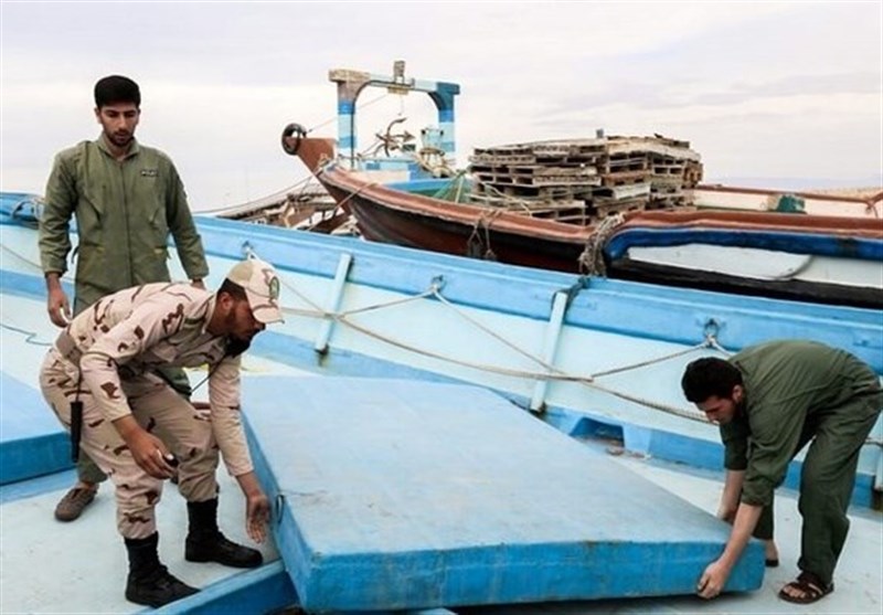 توقیف کشتی خارجی حامل ۵۵۰هزار لیتر سوخت قاچاق در خلیج فارس