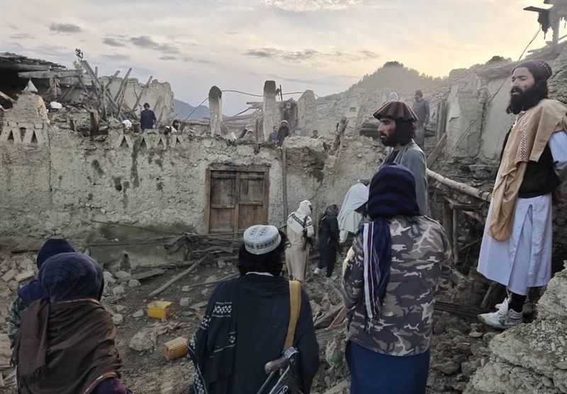 زلزله شدید در افغانستان ۳۰۰ کشته و بیش از ۶۰۰ زخمی به‌جا گذاشت