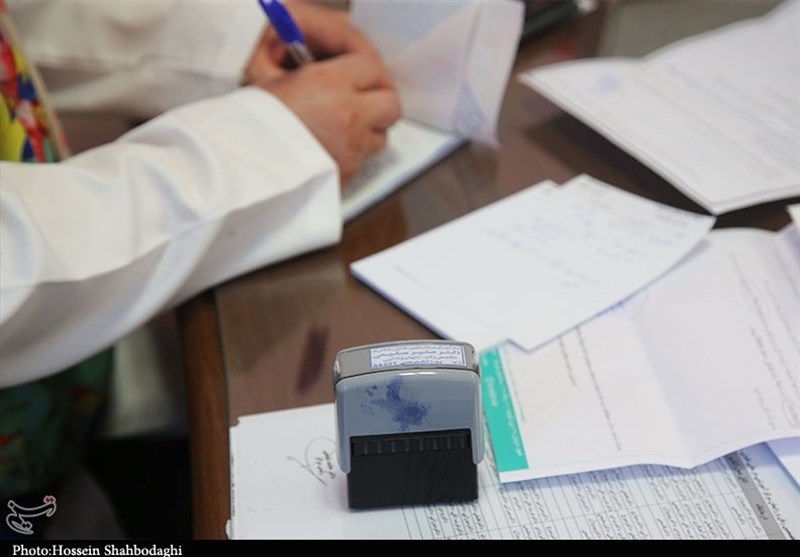 ماجرای پزشکان متخلفی که برای درمان بیماران دلار و ارز دیجیتال می‌گیرند