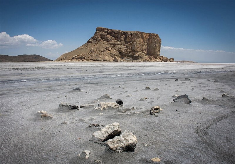 دریاچه ارومیه در یک قدمی مرگ؛ فقط 