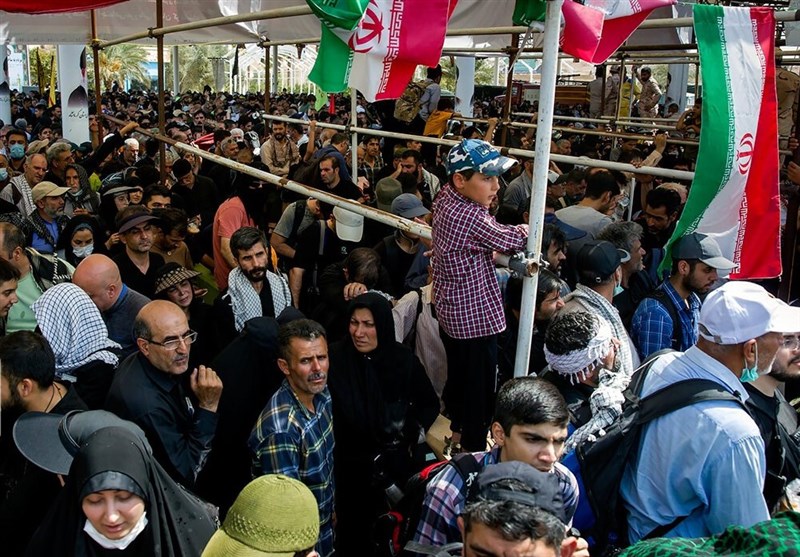 تدارک بیش از ۱۷۰۰ دستگاه خودرو برای انتقال زائران ایرانی از مرز تمرچین در عراق