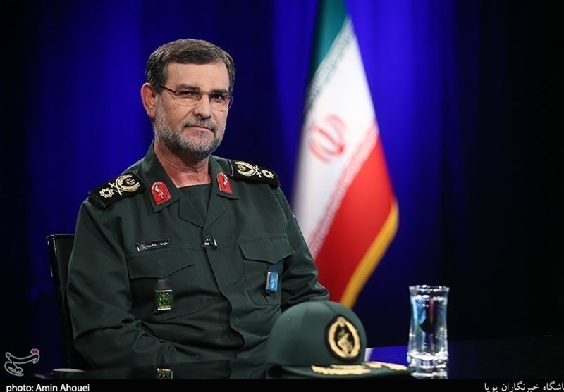 سردار تنگسیری: شناور جدید سپاه مجهز به پهپاد انتحاری است/ تعرض به کشتی های ایرانی را پاسخ می دهیم