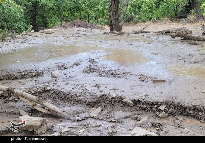 جدیدترین اخبار از بارش‌های سیل‌آسا در لرستان| انسداد محور خرم‌آباد به پلدختر/ تخلیه روستاهای اطراف 