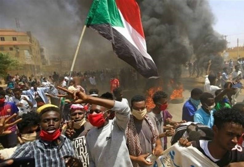 نگاهی به بحران سودان از ۳ دهه گذشته/ از جنگ داخلی تا افتادن در باتلاق جنگ یمن و سازش با صهیونیست‌ها