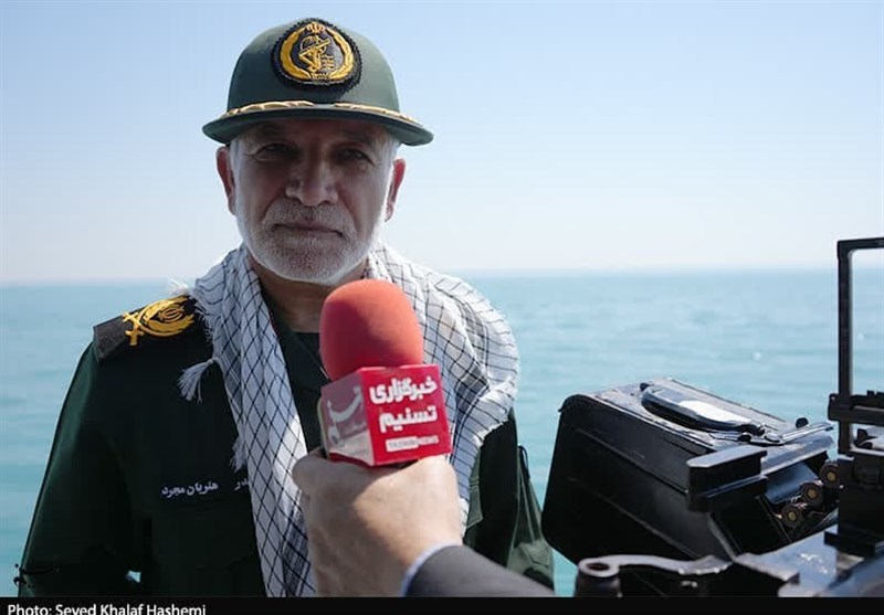 سپاه یک شناور خارجی را در آبهای بوشهر توقیف کرد عکس