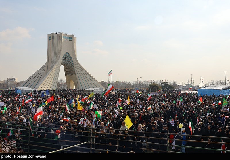 قطعنامه ۲۲بهمن: دولت از کاهش ارزش پول جلوگیری کند